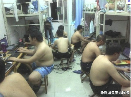 校园笑话：女朋友与游戏的PK