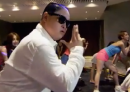 港版群星模仿翻拍《江南Style》搞笑MV