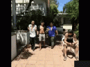 搞笑动态图片：优雅的一巴掌