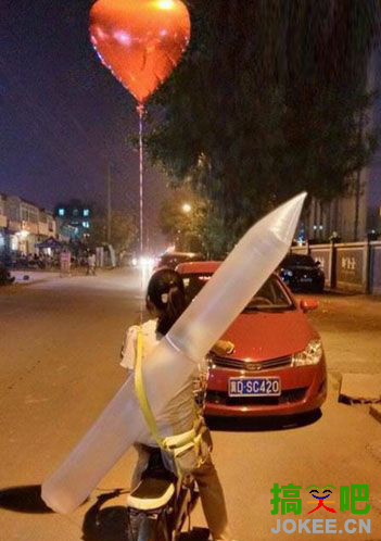 光棍节后女友离去的身影，要去降魔吗?