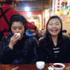 搞笑动态图片：笑点不同怎么做朋友